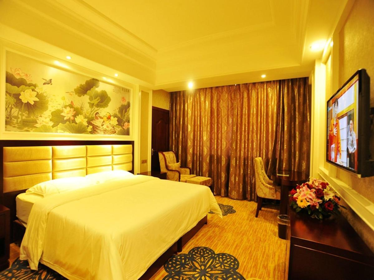 New West Street Hotel - Grand Wing Yangshuo Habitación foto